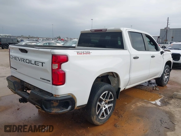 2020 Chevrolet Silverado 1500 Custom Trail Boss with VIN 3GCPYCEF9LG151425, listed as a IAAI auction lot 41541510 with 118,728 mi miles and . Bid and sale history available at DreamBid. Image 4.