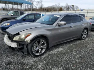 2013 Infiniti M37 with VIN JN1BY1APXDM511042, listed as a Copart auction lot 45273675 with 235,911 mi miles and Salvage Title. Bid and sale history available at carsss.com. Image 1.