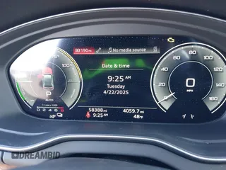 2021 Audi Q5 Premium with VIN WA1G2AFY4M2044986, listed as a IAAI auction lot 42073573 with 58,388 mi miles and . Bid and sale history available at DreamBid. Image 7.