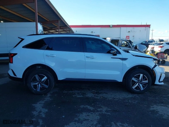 2021 Kia Sorento EX with VIN 5XYRHDLF7MG060669, listed as a IAAI auction lot 41513621 with 32,858 mi miles. Bid and sale history available at carsss.com. Image 13.
