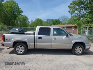 2007 Chevrolet Silverado 1500 LT3 with VIN 2GCEK13ZX71173913, listed as a IAAI auction lot 42145415 with 296,079 mi miles and . Bid and sale history available at DreamBid. Image 13.