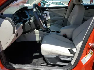 2019 Volkswagen Jetta S с VIN 3VWC57BU9KM033342, выставлен на аукционе Copart как лот 61768705 с пробегом 70 378 миль миль и Списание • Salvage title. История ставок и продаж доступна на DreamBid. Изображение 7.