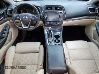 2018 Nissan Maxima SV z VIN 1N4AA6AP8JC367430, wystawiony jako Copart lot #57401205 z przebiegiem 62 766 mil mil oraz Szkoda całkowita • Salvage title. Historia ofert i sprzedaży dostępna na DreamBid. Obrazek 8.