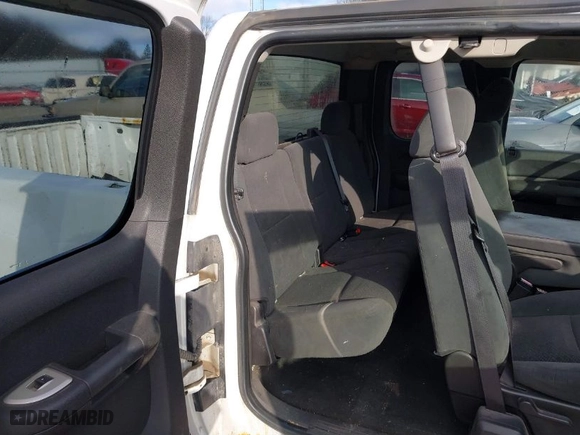2008 Chevrolet Silverado 1500 LT w/1LT with VIN 2GCEK19J081239520, listed as a IAAI auction lot 41688417 with 288,432 mi miles. Bid and sale history available at carsss.com. Image 8.