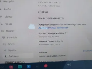 2025 Tesla Model 3 Long Range z VIN 5YJ3E1EB9SF885771, wystawiony jako IAAI lot #42158734 z przebiegiem 3480 mil mil oraz . Historia ofert i sprzedaży dostępna na DreamBid. Obrazek 14.