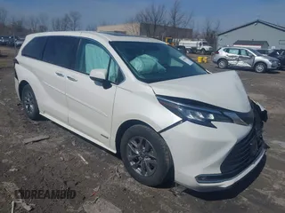 2021 Toyota Sienna XLE with VIN 5TDYRKEC4MS029723, listed as a IAAI auction lot 41801585 with 81,569 mi miles and . Bid and sale history available at DreamBid. Image 1.