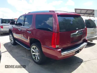 2007 Cadillac Escalade with VIN 1GYFK638X7R418820, listed as a IAAI auction lot 42716951 with Not provided miles and . Bid and sale history available at DreamBid. Image 3.