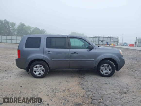 2014 Honda Pilot LX with VIN 5FNYF4H2XEB004614, listed as a IAAI auction lot 42236980 with 160,357 mi miles and . Bid and sale history available at DreamBid. Image 13.