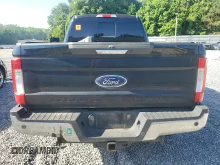 2017 Ford F-250 Lariat z VIN 1FT7W2BT6HEB84309, wystawiony jako Copart lot #57547225 z przebiegiem 150 467 mil mil oraz Szkoda całkowita • Salvage title. Historia ofert i sprzedaży dostępna na DreamBid. Obrazek 6.