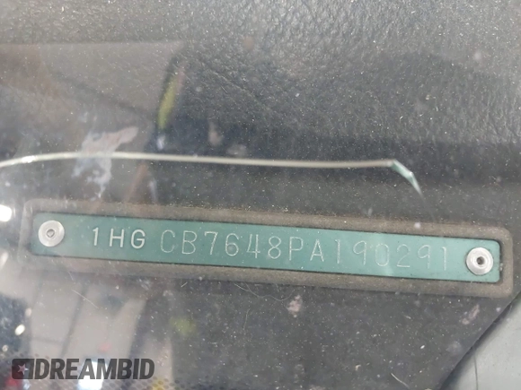 1993 Honda Accord z VIN 1HGCB7648PA190291, wystawiony jako IAAI lot #42425108 z przebiegiem 157 451 mil mil oraz . Historia ofert i sprzedaży dostępna na DreamBid. Obrazek 9.