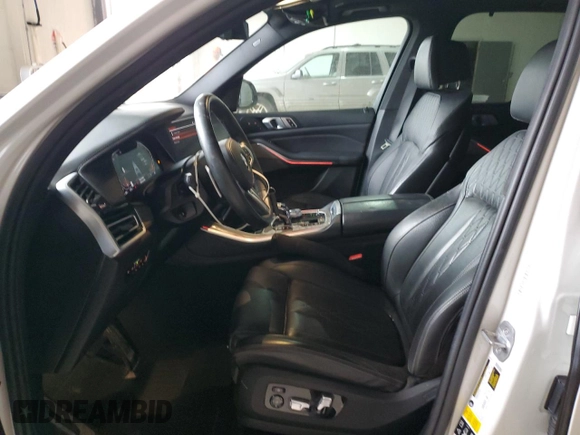 2020 BMW X5 xDrive40i z VIN 5UXCR6C05L9B62872, wystawiony jako Copart lot #47606985 z przebiegiem 85 791 mil mil oraz Szkoda całkowita • Salvage title. Historia ofert i sprzedaży dostępna na DreamBid. Obrazek 7.