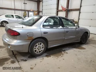 2004 Pontiac Sunfire SL with VIN 3G2JB52F34S154055, listed as a Copart auction lot 81765584 with 169,676 mi miles and Clean Title. Bid and sale history available at carsss.com. Image 3.