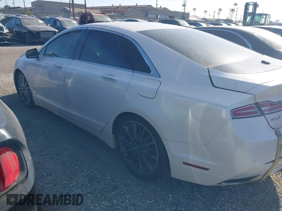 2016 Lincoln MKZ Hybrid z VIN 3LN6L2LU5GR613636, wystawiony jako IAAI lot #42613605 z przebiegiem Nie podano mil oraz . Historia ofert i sprzedaży dostępna na DreamBid. Obrazek 3.