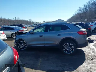 2016 Lincoln MKX Reserve with VIN 2LMTJ6LR7GBL90370, listed as a IAAI auction lot 41578776 with Not Provided miles and . Bid and sale history available at DreamBid. Image 15.