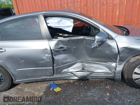 2009 Nissan Altima SL with VIN 1N4AL21E59N555386, listed as a IAAI auction lot 42041954 with 188,656 mi miles and . Bid and sale history available at DreamBid. Image 6.