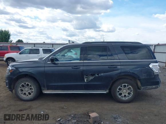 2022 Ford Expedition XLT with VIN 1FMJU1JT3NEA66717, listed as a IAAI auction lot 42674245 with 70,250 mi miles and . Bid and sale history available at DreamBid. Image 14.