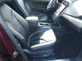 2019 Lincoln MKC Premiere with VIN 5LMCJ1D93KUL22578, listed as a IAAI auction lot 41185166 with 45,921 mi miles. Bid and sale history available at carsss.com. Image 5.