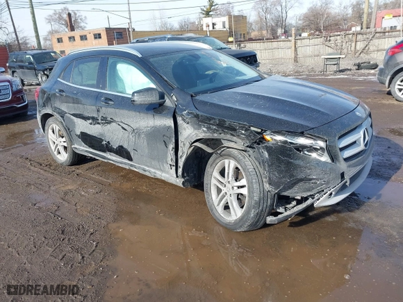 2015 Mercedes-Benz GLA-Class GLA 250 with VIN WDCTG4GB9FJ058239, listed as a IAAI auction lot 41469344 with NaN miles. Bid and sale history available at carsss.com. Image 1.