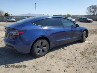 2023 Tesla Model 3 z VIN 5YJ3E1EA2PF462187, wystawiony jako Copart lot #50172395 z przebiegiem 70 225 mil mil oraz Szkoda całkowita • Salvage title. Historia ofert i sprzedaży dostępna na DreamBid. Obrazek 3.