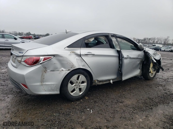 2012 Hyundai Sonata Hybrid with VIN KMHEC4A47CA039099, listed as a Copart auction lot 84867944 with 190,253 mi miles and Salvage Title. Bid and sale history available at carsss.com. Image 3.