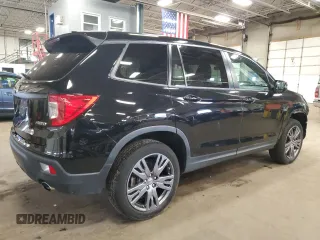 2021 Honda Passport EX-L with VIN 5FNYF8H58MB037157, listed as a Copart auction lot 58828074 with 25,890 mi miles and Salvage Title. Bid and sale history available at carsss.com. Image 3.