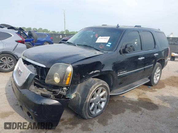 2008 GMC Yukon Denali z VIN 1GKFK63858J135414, wystawiony jako IAAI lot #42065065 z przebiegiem 170 458 mil mil oraz . Historia ofert i sprzedaży dostępna na DreamBid. Obrazek 6.