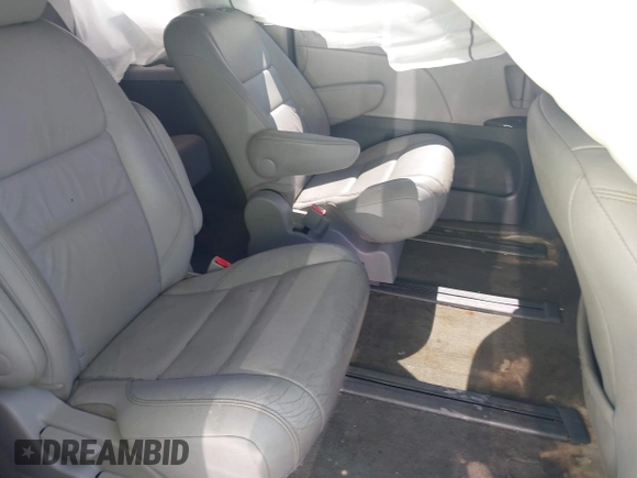 2017 Toyota Sienna XLE with VIN 5TDDZ3DC6HS147557, listed as a IAAI auction lot 39851503 with 141,719 mi miles and . Bid and sale history available at DreamBid. Image 8.