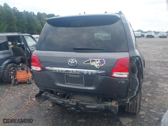 2011 Toyota Land Cruiser with VIN JTMHY7AJ9B4007410, listed as a IAAI auction lot 40460972 with 175,901 mi miles. Bid and sale history available at carsss.com. Image 17.