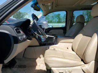 2008 Chevrolet Suburban 2LT z VIN 3GNFK16368G206563, wystawiony jako Copart lot #52494055 z przebiegiem 174 692 mil mil oraz Szkoda całkowita • Salvage title. Historia ofert i sprzedaży dostępna na DreamBid. Obrazek 7.