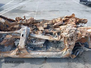 2024 Volvo XC40 Plus z VIN YV4ER3XL4R2263975, wystawiony jako IAAI lot #42098379 z przebiegiem Nie podano mil oraz . Historia ofert i sprzedaży dostępna na DreamBid. Obrazek 5.