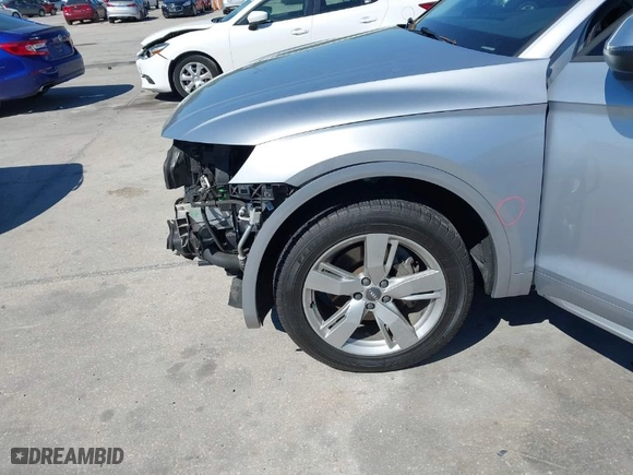 2018 Audi Q5 Premium with VIN WA1ANAFY8J2156537, listed as a IAAI auction lot 41774754 with 112,411 mi miles. Bid and sale history available at carsss.com. Image 6.