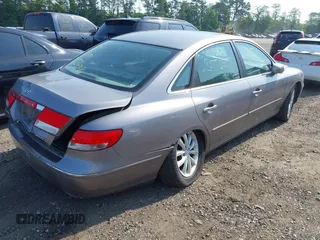 2006 Hyundai Azera SE with VIN KMHFC46F26A126069, listed as a IAAI auction lot 42480770 with Not provided miles and . Bid and sale history available at DreamBid. Image 4.