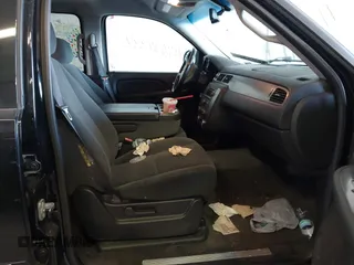 2007 Chevrolet Suburban LT с VIN 3GNFK16317G103663, выставлен на аукционе IAAI как лот 42632338 с пробегом 145 717 миль миль и . История ставок и продаж доступна на DreamBid. Изображение 5.
