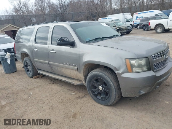 2007 Chevrolet Suburban LT with VIN 1GNFC16057R413155, listed as a IAAI auction lot 41884665 with 205,038 mi miles. Bid and sale history available at carsss.com. Image 1.