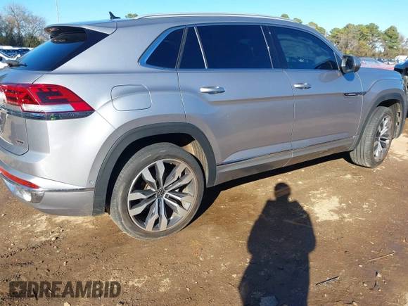 2022 Volkswagen Atlas SEL Premium R-Line with VIN 1V2FE2CA4NC218765, listed as a IAAI auction lot 41103593 with 42,008 mi miles and . Bid and sale history available at DreamBid. Image 4.
