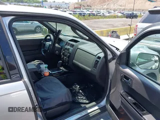 2011 Ford Escape Limited с VIN 1FMCU9E78BKA36193, выставлен на аукционе IAAI как лот 42609040 с пробегом 175 439 миль миль и . История ставок и продаж доступна на DreamBid. Изображение 5.
