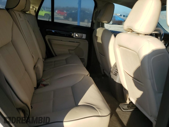 2010 Lincoln MKX z VIN 2LMDJ8JC8ABJ29917, wystawiony jako Copart lot #50023835 z przebiegiem 92 425 mil mil oraz Szkoda całkowita • Salvage title. Historia ofert i sprzedaży dostępna na DreamBid. Obrazek 11.