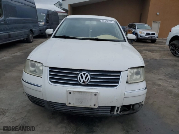 2002 Volkswagen Passat GLS with VIN WVWPD63B02P367932, listed as a Copart auction lot 72458204 with 252,329 mi miles and Salvage Title. Bid and sale history available at carsss.com. Image 5.
