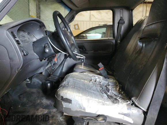 2003 Ford Ranger XL z VIN 1FTYR10D63PA18757, wystawiony jako Copart lot #44160675 z przebiegiem 238 041 mil mil oraz Czysty tytuł • Clean title. Historia ofert i sprzedaży dostępna na DreamBid. Obrazek 7.
