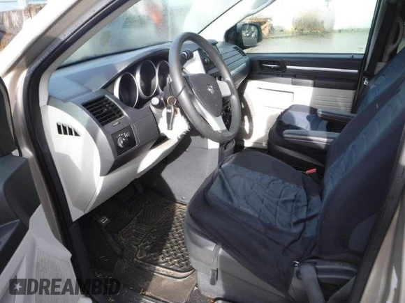 2009 Dodge Grand Caravan SE z VIN 2D8HN44E19R693683, wystawiony jako Copart lot #48208395 z przebiegiem 142 334 mil mil oraz Szkoda całkowita • Salvage title. Historia ofert i sprzedaży dostępna na DreamBid. Obrazek 7.