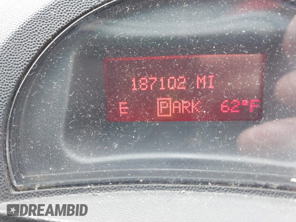2006 Pontiac Grand Prix z VIN 2G2WP552861106811, wystawiony jako IAAI lot #41950766 z przebiegiem 187 102 mil mil oraz . Historia ofert i sprzedaży dostępna na DreamBid. Obrazek 7.