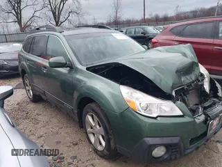 2013 Subaru Outback Premium с VIN 4S4BRCGC8D3247010, выставлен на аукционе IAAI как лот 41212433 с пробегом 221 139 миль миль и . История ставок и продаж доступна на DreamBid. Изображение 13.