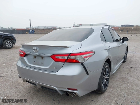 2018 Toyota Camry LE with VIN 4T1B11HK2JU079694, listed as a IAAI auction lot 41930753 with 171,984 mi miles. Bid and sale history available at carsss.com. Image 4.