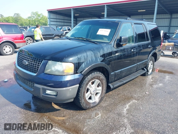 2004 Ford Expedition Eddie Bauer with VIN 1FMPU17L54LA74068, listed as a IAAI auction lot 41974666 with 292,308 mi miles. Bid and sale history available at carsss.com. Image 2.