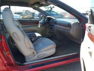 2005 Chrysler Sebring Limited with VIN 1C3EL65R75N664561, listed as a IAAI auction lot 42052562 with 121,333 mi miles and . Bid and sale history available at DreamBid. Image 5.