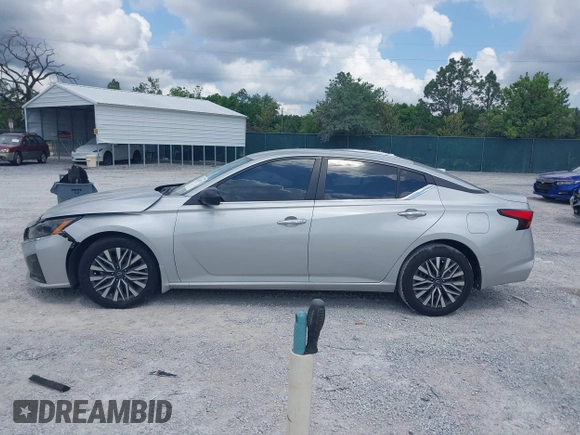 2024 Nissan Altima SV с VIN 1N4BL4DV8RN427073, выставлен на аукционе IAAI как лот 42152075 с пробегом 10 175 миль миль и . История ставок и продаж доступна на DreamBid. Изображение 14.