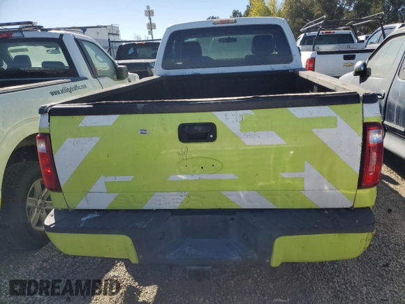 2011 Ford F-250 XL with VIN 1FDBF2A6XBEC36534, listed as a Copart auction lot 73256404 with 302,376 mi miles and Clean title. Bid and sale history available at DreamBid. Image 6.