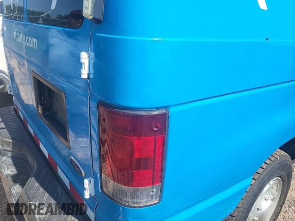 2008 Ford Econoline Cargo Commercial with VIN 1FTNE24L28DA83104, listed as a IAAI auction lot 42786163 with 164,368 mi miles and . Bid and sale history available at DreamBid. Image 9.