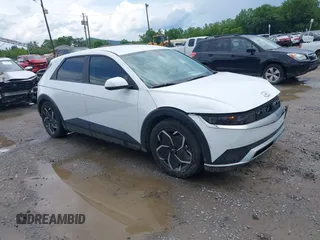 2022 Hyundai Ioniq 5 SEL with VIN KM8KN4AE4NU090938, listed as a IAAI auction lot 42507220 with 15,266 mi miles and . Bid and sale history available at DreamBid. Image 1.