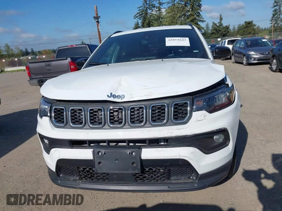 2024 Jeep Compass Latitude with VIN 3C4NJDBN1RT118139, listed as a IAAI auction lot 42053643 with 19,645 mi miles. Bid and sale history available at carsss.com. Image 12.